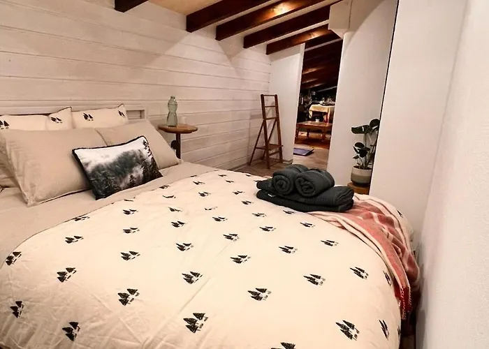 Cozy Alpine Attic *